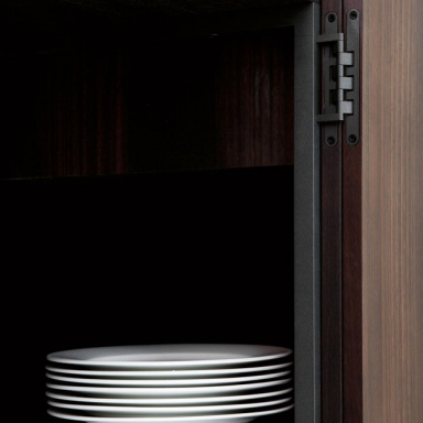 Schrank Tiller
