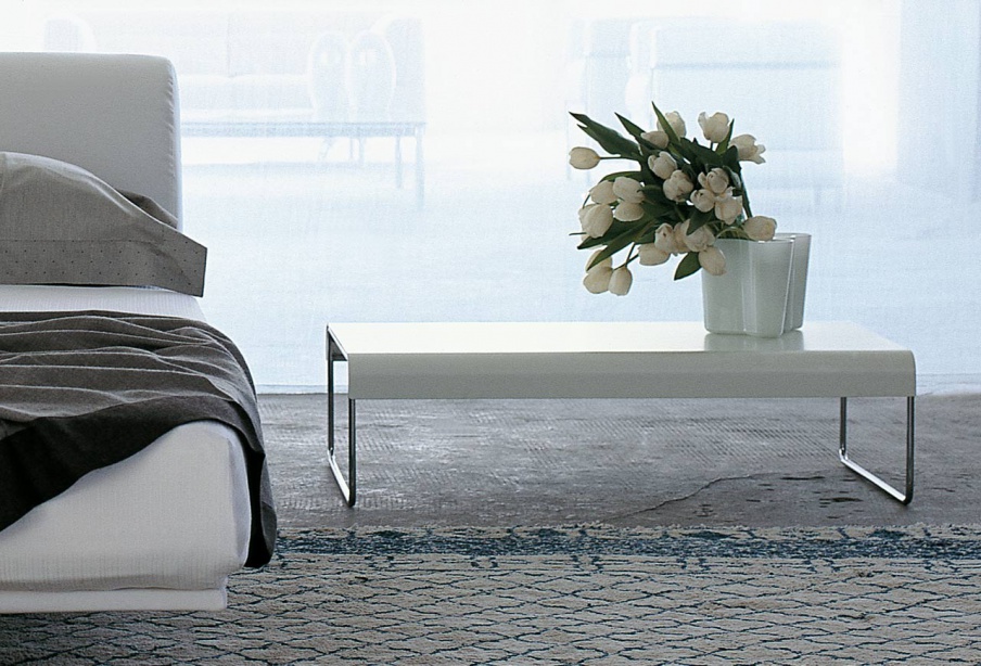 Couchtisch Zap mit Metallrahmen, Cassina