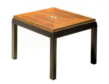 Couchtisch mit quadratischer Spitze, Adelta