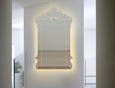 Wandspiegel Madame mit Hintergrundbeleuchtung, Porada (klassische Garderoben)