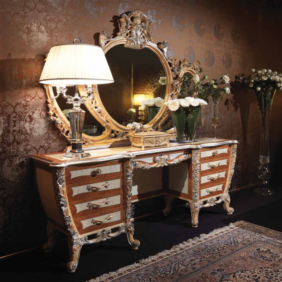 Schminktisch aus Holz mit geschnitzten Elementen, Ezio Bellotti