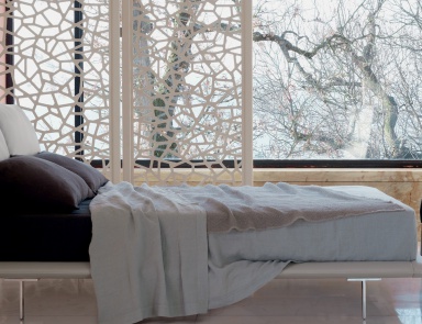 Doppelbett mit gepolstertem Kopfteil John John Poltrona Frau