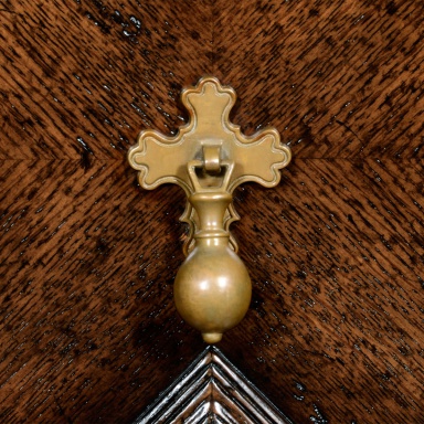 Tisch Tudor Oak