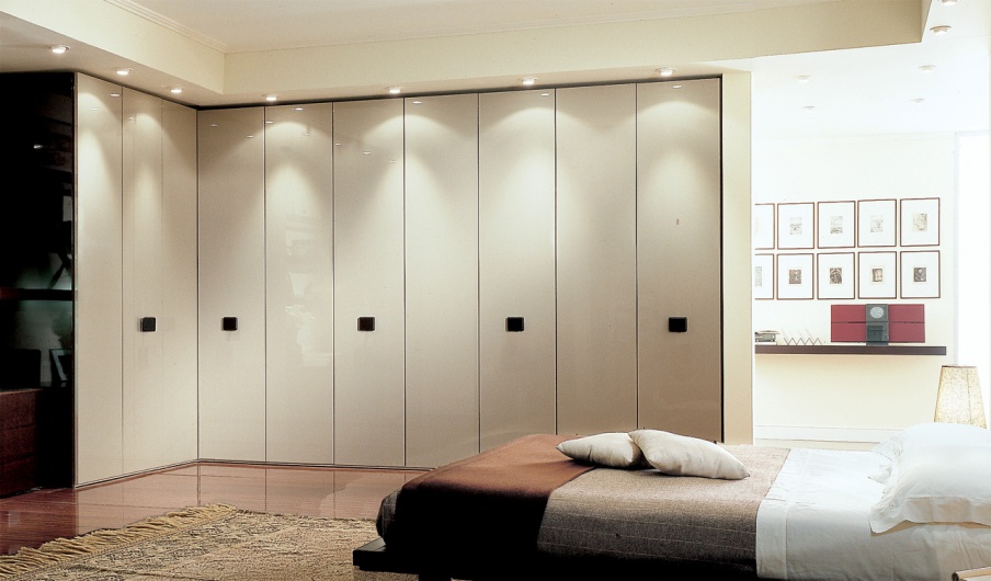 Schrank Anta Classic, Besana
