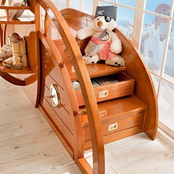 Ein Kindermöbel Maria Vecchia