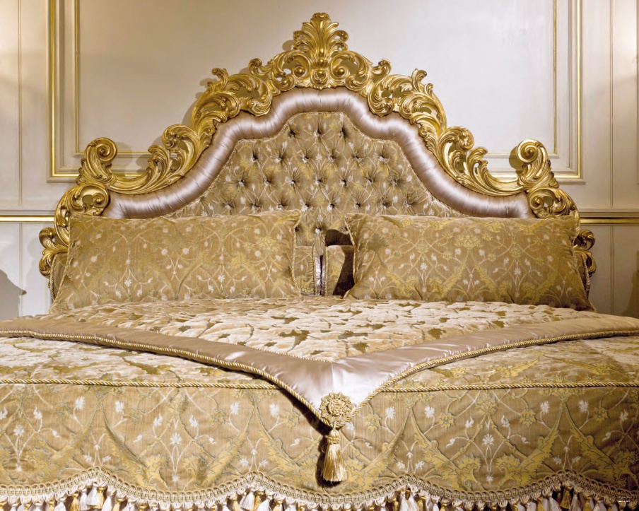 Doppelbett mit hohem Kopfteil c CS Masterpieces, Colombo Stile