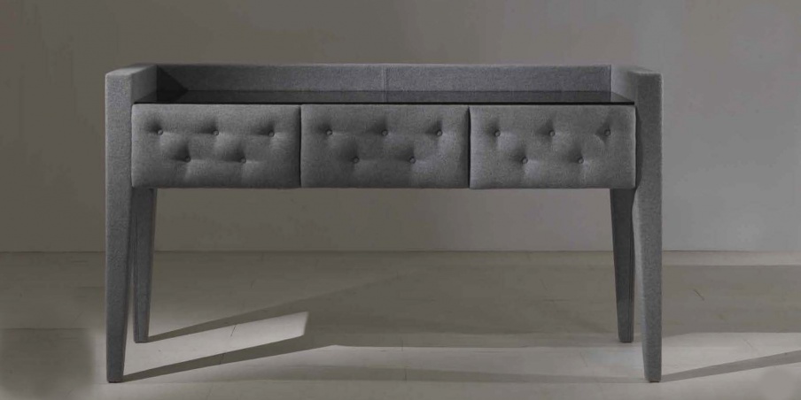Konsole Aura in der Textil-Polsterung, Asnaghi (Made in Italy)