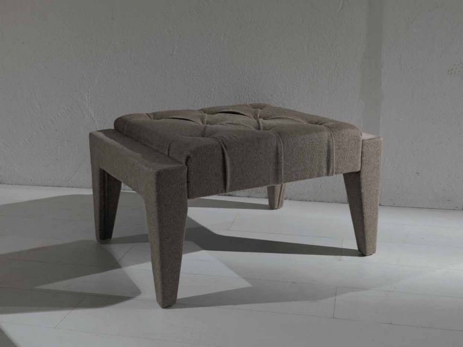 Puh Atena in der Textil-Polsterung, Asnaghi (Made in Italy)