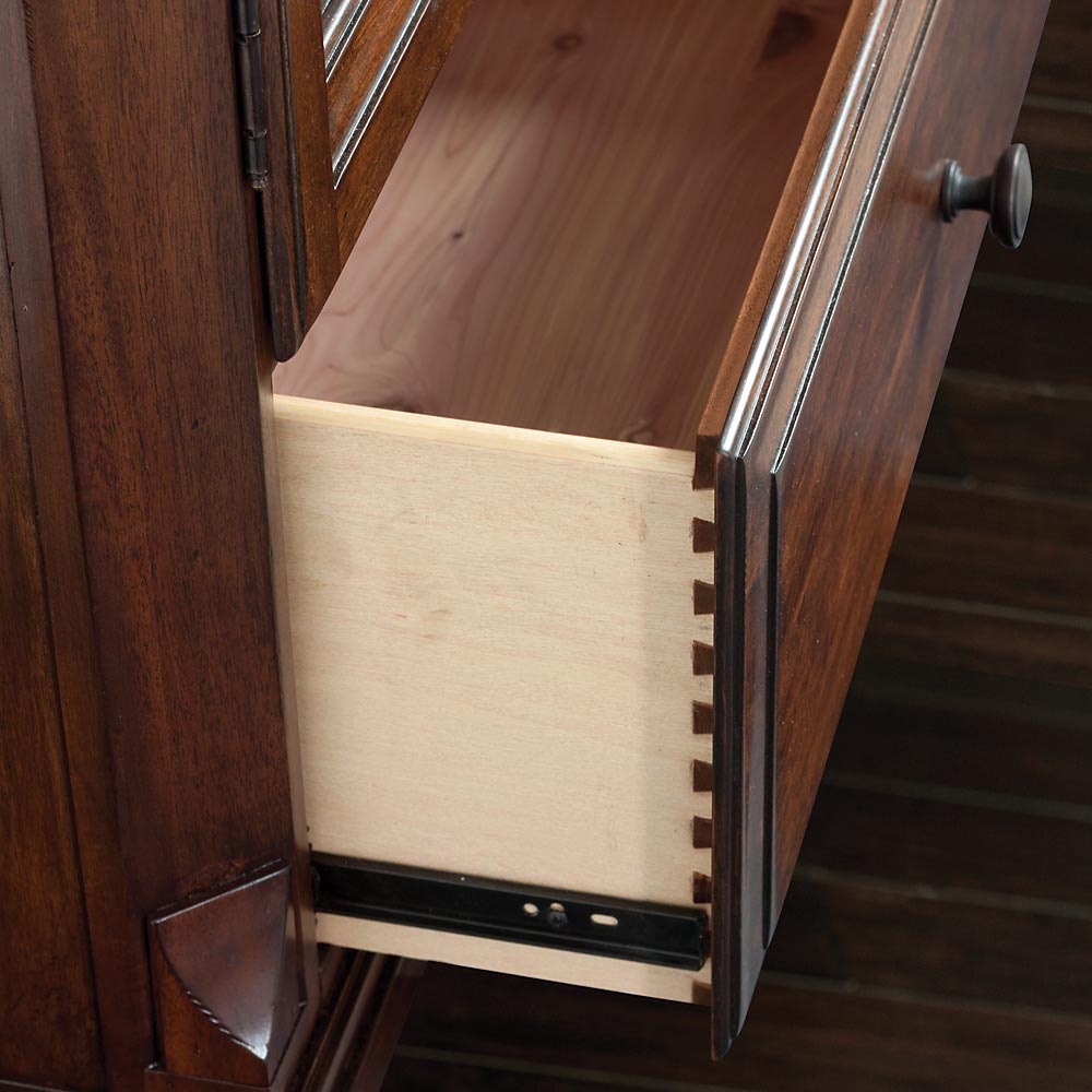 Kommode mit sechs Schubladen mit Griffen aus Kupfer Highlands, Bassett