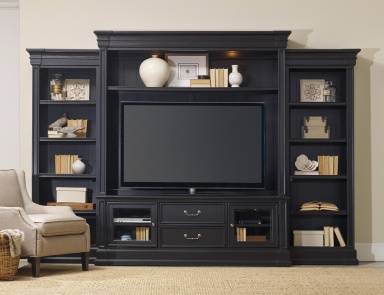 Möbel für TV Clermont, Hooker Furniture