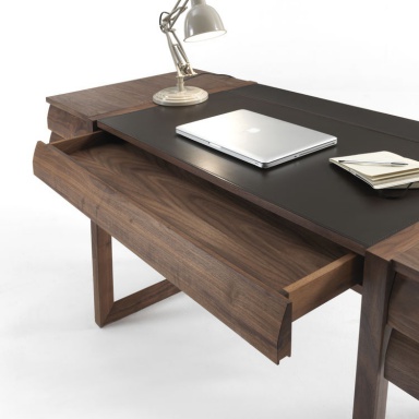 Tisch Elle Ecrit