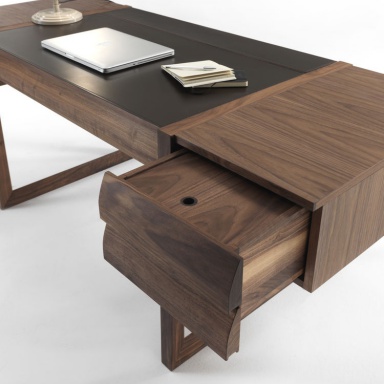 Tisch Elle Ecrit