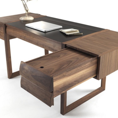 Tisch Elle Ecrit