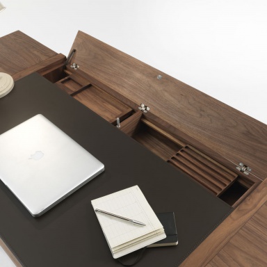 Tisch Elle Ecrit