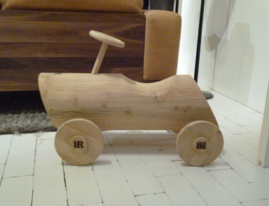 Kinderspielplatz Möbel aus dem Stamm der Zeder R 313, Riva 1920