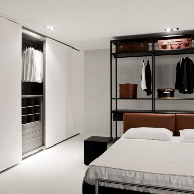 Complanare Kleiderschrank