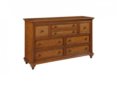 Kommode mit Verzierungen aus Rattan Samana, Broyhill Furniture.