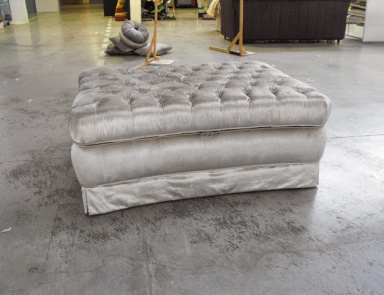 Hocker mit Rahmen aus Naturholz Iside, TreCi Salotti