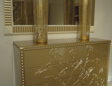 Kommode mit 4 Schubladen mit floralen Ornamenten, Halley