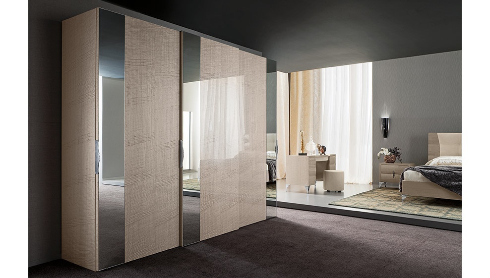 Kleiderschrank aus der Kollektion Dune Luxury, von der italienischen