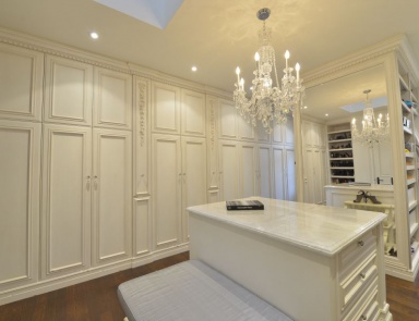Ankleidezimmer in Lack mit Gewinde Neff Valet Comp.6, Neff Kitchens