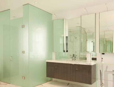 Die Garnitur für das Bad aus massivem Glas und Contemporary Comp.3, Neff Kitchens