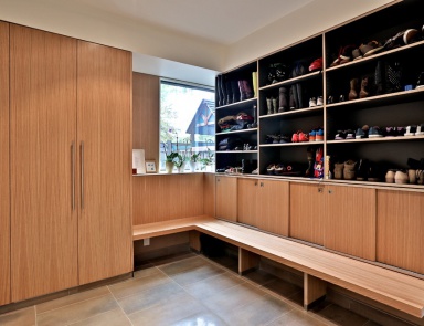 Modulares System für die Speicherung von Kleidung und Schuhe, Neff Kitchens