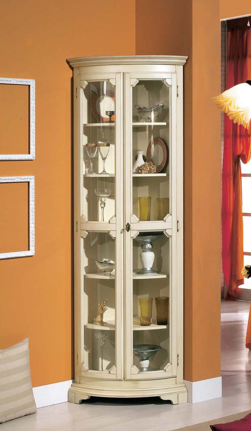 Eck-Vitrine mit dekorativen Elementen, Mirandola Export