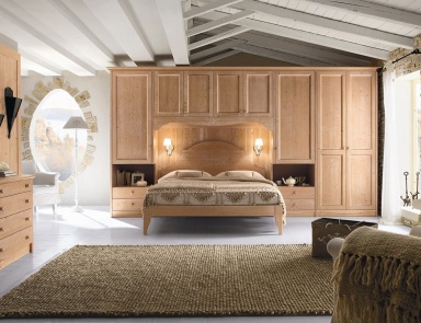 Für das Schlafzimmer eingerichtet mit Doppelbett CAMPANA, Callesella