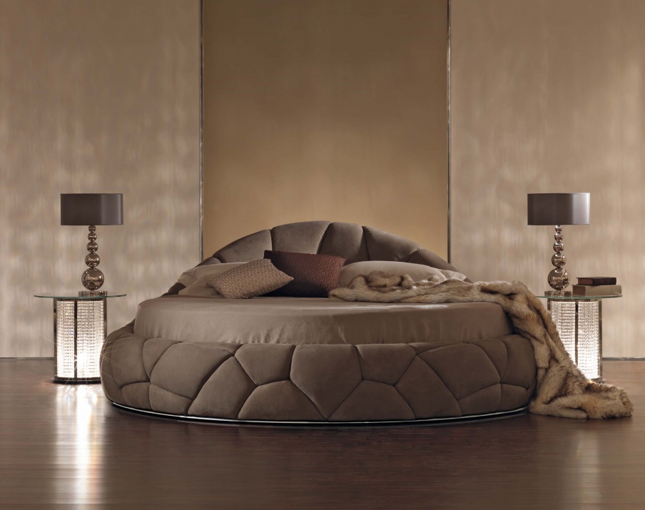 Rundes Bett mit einem halbkreisförmigen Kopfteil Plumo round, Tosconova