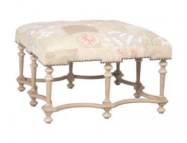 Chaiselongue Cottage Ottoman Table Guild Master